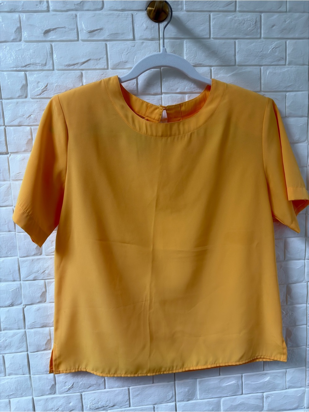 Vintage Petite Sophisticate Short Sleeve Round Neck Yellow Blouse